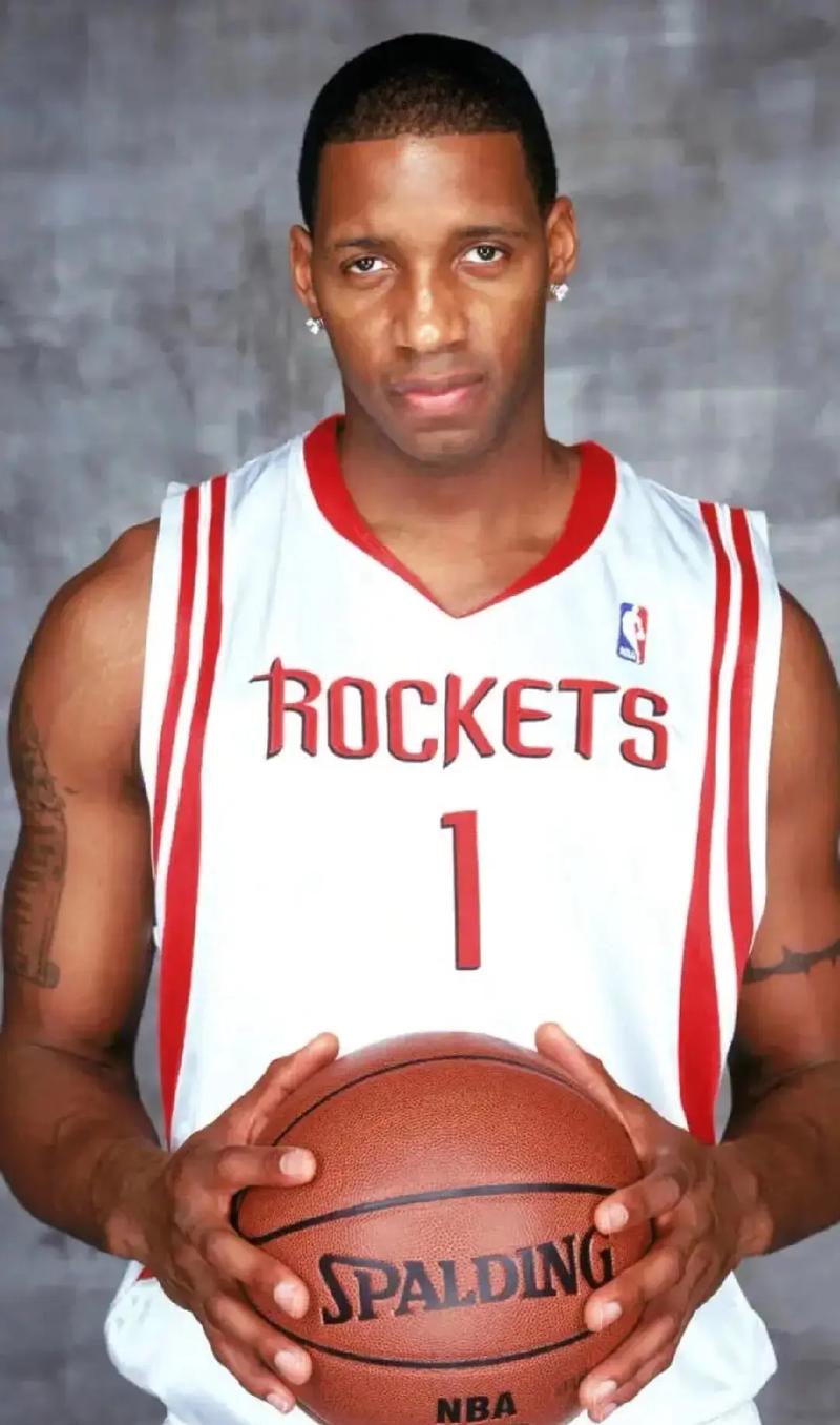 弗兰克：中国非常自由和安全，商品非常便宜，菜味道出奇地好（弗兰克：中国自由安全，物价低廉，菜肴惊艳可口）