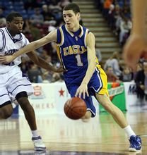 利物浦应对萨拉赫危机：与莱比锡就天才边锋迪奥曼德展开深入转会谈判（为解萨拉赫难题，利物浦与莱比锡加速就新星边锋迪奥曼德的转会洽谈）