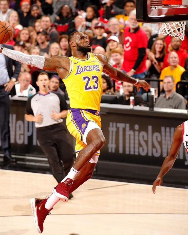 记者：莱奥周二接受核磁共振检查，结果显示无肌肉损伤（莱奥周二核磁结果显示无肌肉伤情）