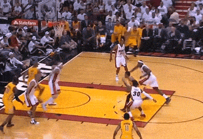 湖人三巨头化学反应初见成效（湖人三巨头默契渐入佳境）