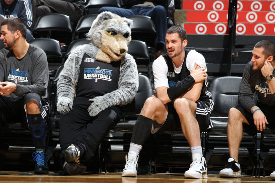 弗兰克表示热刺正在“处理”比苏马转会风波，乌多吉将缺席至明年（弗兰克称热刺正应对比苏马转会争议，乌多吉预计缺阵至明年）