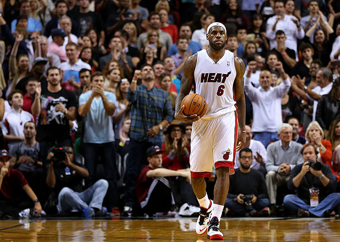 吉列斯皮连续6场进至少3个三分，NBA目前第二长（吉列斯皮已连6场投中至少3记三分，位居NBA目前第二长）