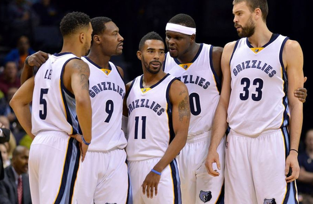 默森：斯凯利在防守时走神了，不过卡尔的进球确实精彩绝伦（默森：斯凯利防守走神，但卡尔这粒进球堪称惊艳）